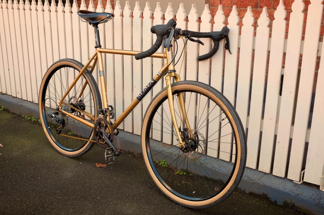 bikesandgirlsandmacsandstuff:  (via Soma Feed: Jason’s 650b Double Cross Disc from