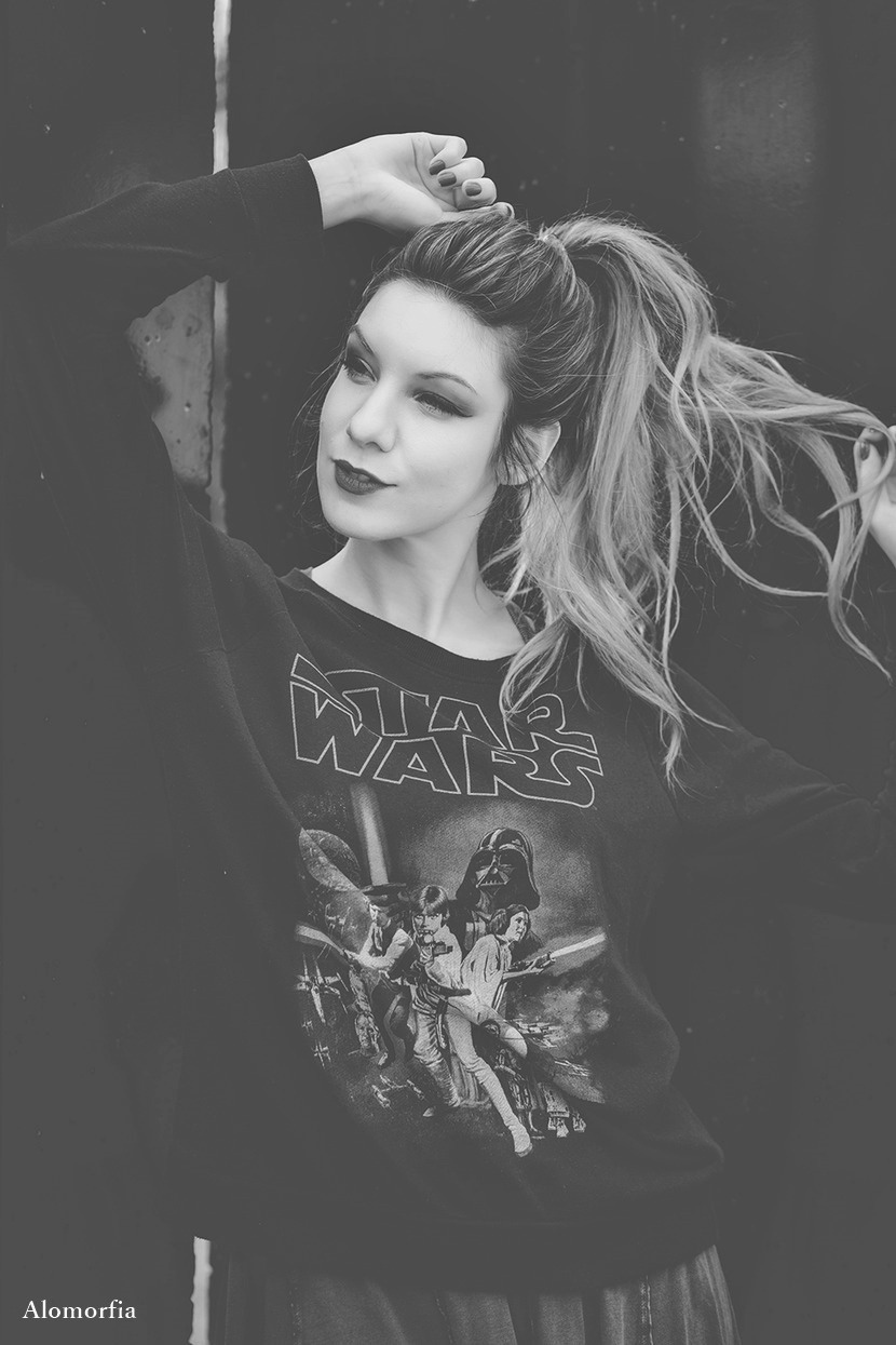 m-a-e-s-t-r-o:  B&amp;W. 