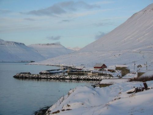 l’abitato di Gøtueiði - EysturKommuna - Eysturoy - Isole Fær Øerhttp://faroeislands.dk/pages/Gotueid