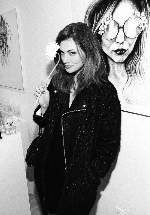 blackandwhitemodel:  Phoebe Tonkin attends the Marc Jacbos Daisy Chain Tweet Pop Up Shop February 6, 2014 in New York City 