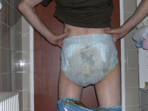 hanjuejingle: abdl84: Very messed &amp; dirty diapers. The first two and last two photos are me 