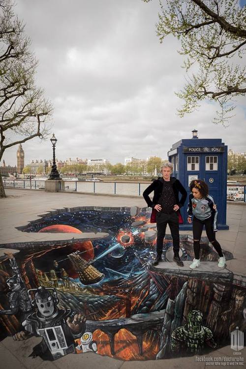 charlesrengel: Stwven Moffat, Peter Capaldi and Pearl Mackie on a “Doctor Who” promotion at London’s