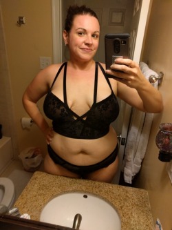 ticklemytits:  New outfit. What do you think?