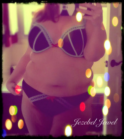 jezebeljewel:  Day 19 of February Lingerie - Just a quick selfie on my way out the door!- XOXO - JTJ