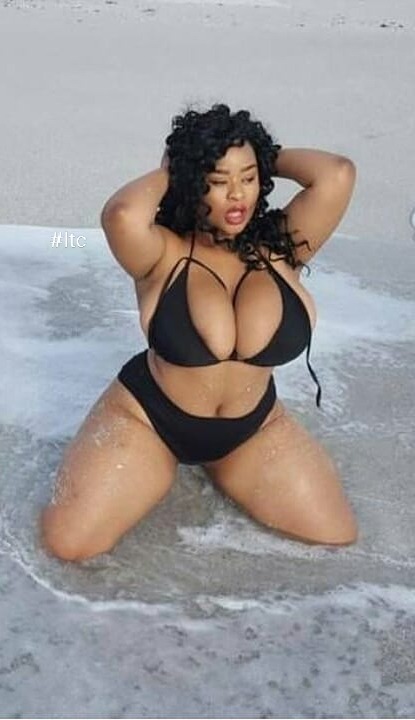 poohdawolf:  addicted2curvez:  #lovethemcurvez #damsexy #kimmanana  Yup