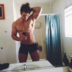 ibrokemyheart:  swimchic95:  fr33kinmatt:  pussyriot:  He’s 6’7.  climb him like a fucking tree.   I follow this dude on Instagram lmao I can’t handle him sometimes.   Oh man me too! I don’t normally like long hair on a guy, but he works it. XD