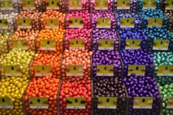 deelishrecipes:  Easter is coming and so are the chocolate eggs! This is a whole world in itself at the candy stores in Amsterdam. by stephweiss http://500px.com/photo/96263923