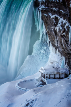 sapphire1707:Niagara Falls | by marklevitz