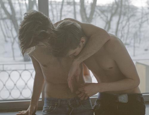 collegeisqueer:  are you gay? me too. here, I made this blog for us 