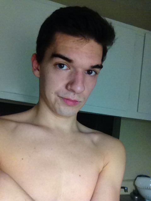 dandan22x:  Very probably making food at 1 in the morning 