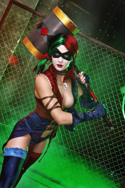 ratemycosplaynet:  asherwarr.deviantart.com as Harley Quinn from the new #injustice videogame. #cosp