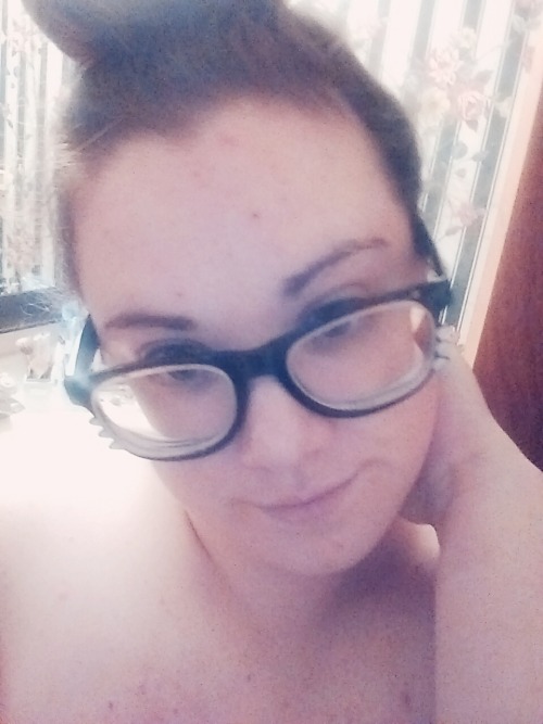 daddys-porkchop: Naked face, naked lyfe