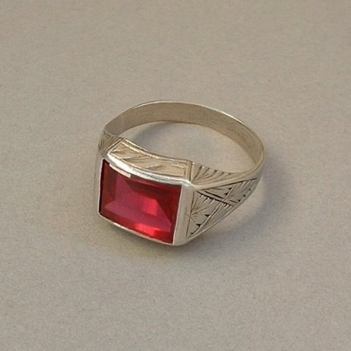 10K Gold Antique ART DECO Ring RUBY Spinel Engraved Native American Motif Size 9 Hallmark c.1920s