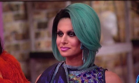 cory-john:  itsjustdrag:She really thought  #cracked  @cluko she’s a body queen