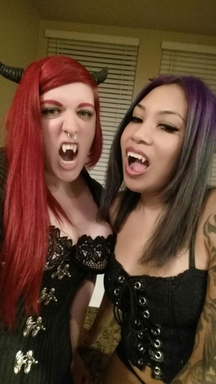 missfreudianslit:  Ready for Vampire porn? Gonna eat your soul with @missbwinters