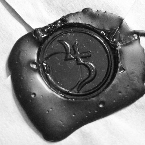 Jusa symbol wax seal. #soporaeternus #soporaeternusandtheensembleofshadows #annavarneycantodea #Anna