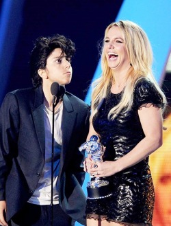 algemesi11: Britney Spears and Lady Gaga Photo by Kevin Winter - © 2011 Getty Images