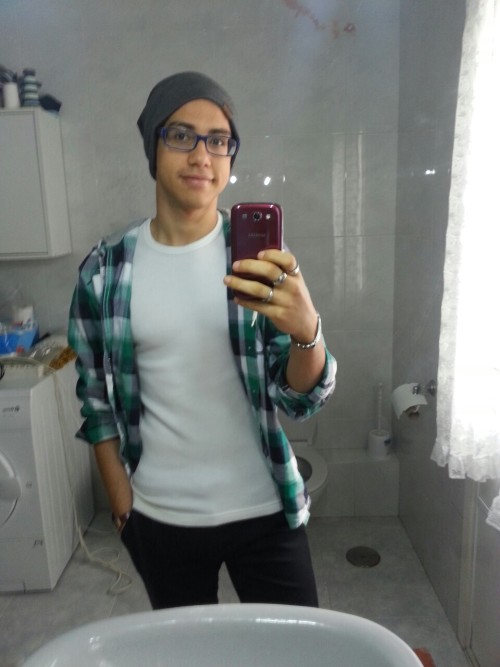 foreverfree24:  Goodmorning followers :) I hope you have a good day :) 