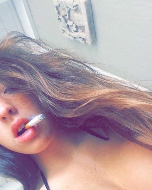 smokingfetiche: More Smoking Fetish content in this private group and free of the telegram program, 