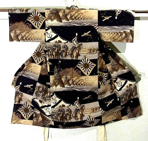 7at1stroke:  「戦車の柄の着物」VS「アメリカの戦意高揚ドレス」 - ICHIROYAのブログ  Propaganda Kimono