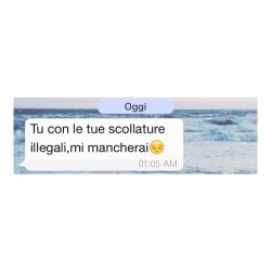 amici fuorisede che partendo domani,cioé in realtà é già oggi,ti danno l&rsquo; &ldquo;addio&rdquo; come meglio possono ❤️😂