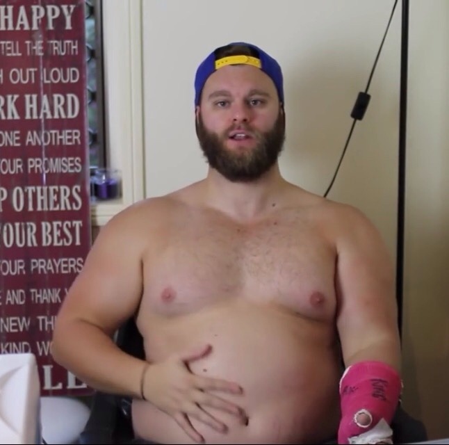 beerbellyfan:  “let’s see just how big I will get”