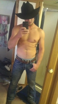 ksufraternitybrother:  I WANT HIM! KSU-Frat