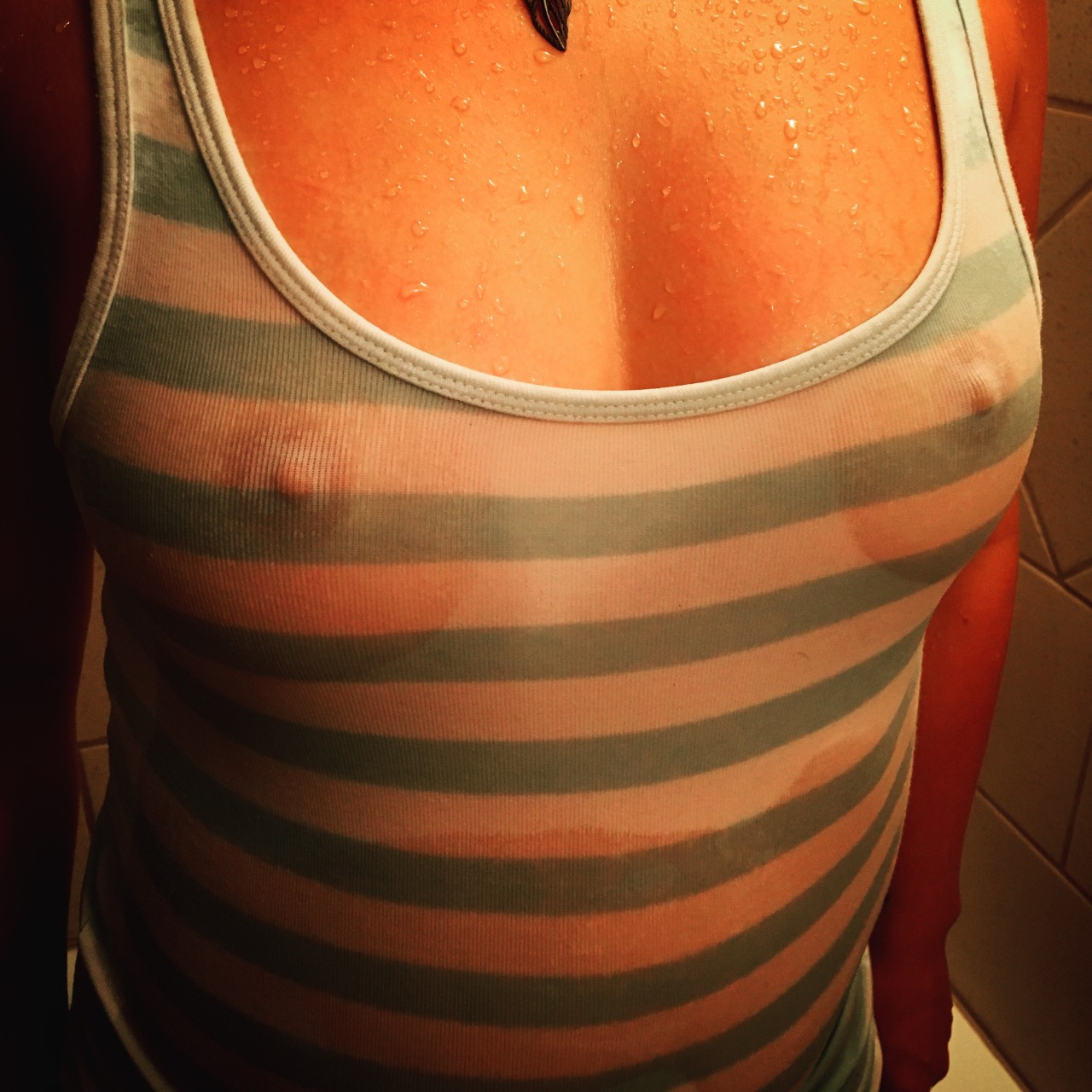 themrspeterson:Pretty sure wet wins… but I’m not the judge… sooooo…