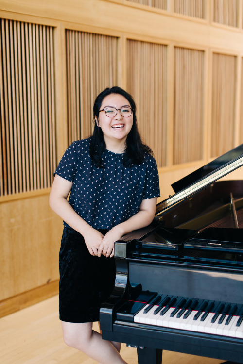 Jeannie Wooh ’17 Psychology and music double major from Massachusetts.
Morning Chapel Band leader, worship band intern, senior recruiting assistant, Gordon Police dispatcher, “Discovery” TA, La Vida support staff, Bistro 255 barista.
[[MORE]]Why...