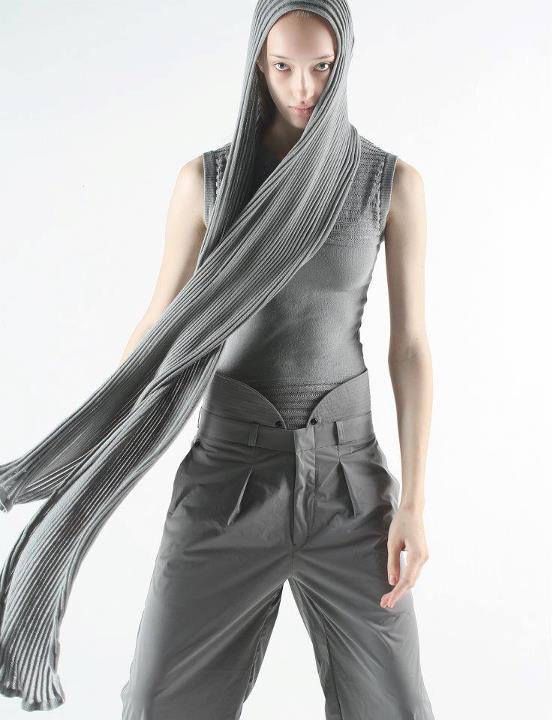 sexyqueen:  greyish lily 