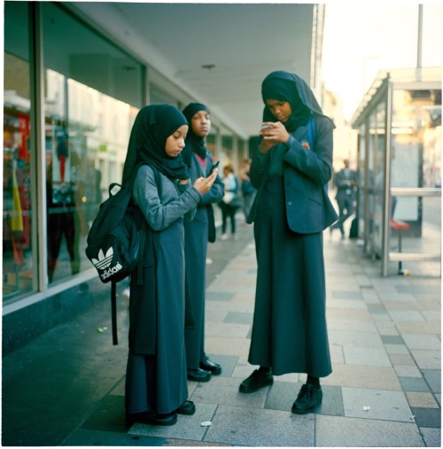 niallmcdiarmid - Girls On Their Phones, Battersea, South West...