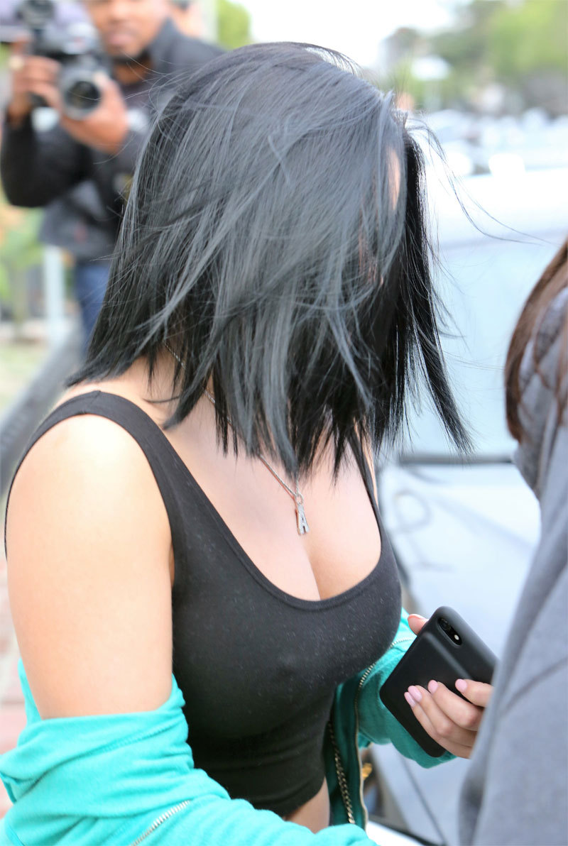 celebcandid:  Ariel Winter Nipple Pokies While Out for a Haircut