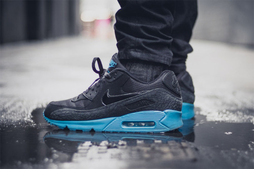 Nike Air Max 90 Blue Glow 'Elephant' – Sweetsoles – Sneakers, kicks and  trainers.