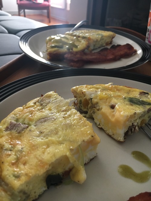 I made brunch and it was pretty and now you must look at it.   Sausage, butternut squash, shallots, and fresh sage frittata with parmesan.