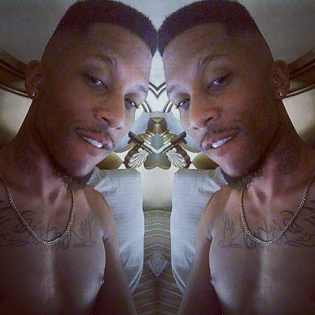 cloudzz89:  sixfeet5:  lendell-akeem:  sixfeet5:  #SIXFEET5 💦💦💦  He sexy