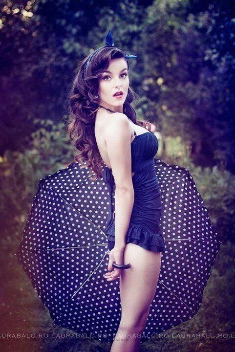 pretty-me-vintage:    