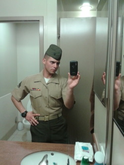 shitilikeandafewofme:  24 year old. Camp Pendleton, CA Follow me for more like this! www.shitilikeandafewofme.tumblr.com Do you know this guy? Tell me about him.