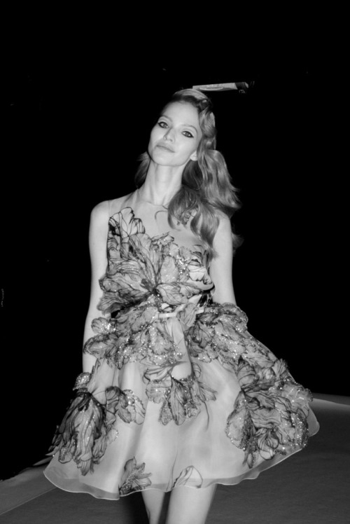 bwbombshells:  Sasha Luss.
