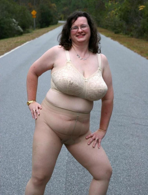 dynomiteshow:  Stop posting the fake pic of this lady . This is how she really looks .