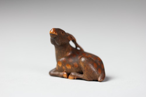 animus-inviolabilis: Netsuke of Deer 19th century(Collection of The Metropolitan Museum of Art)