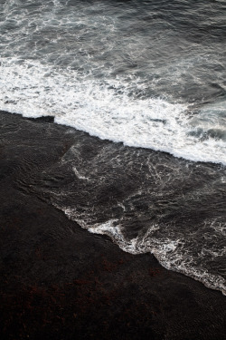 indreamswelie:  California Surf by: Robert