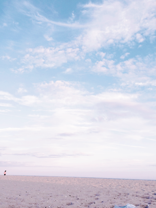 pilsuks:some old pictures i took at the beach this summer