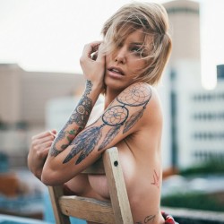 skoposj:  girls—collection:  Tina Louise @miss_tina_louise on Instagram Photo by Marilyn Hue: marilynhue​ / @marilynhue      #thisbebumblr