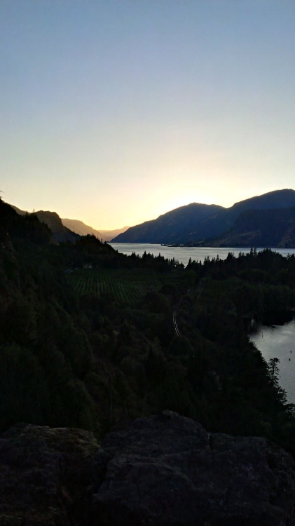 The sun slowly sets behind the hills of The Gorge.