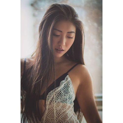 &ldquo;I&rsquo;m blinded by the daisies in your yard&rdquo; #model #asian #chinese #forg