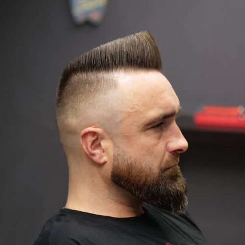 thedailyflattop: beast_barbershop 