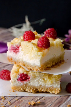 omg-yumtastic:(Via: hoardingrecipes.tumblr.com) Raspberry Cheesecake Bars - Get this recipe and more http://bit.do/dGsNagain&hellip;not sorry