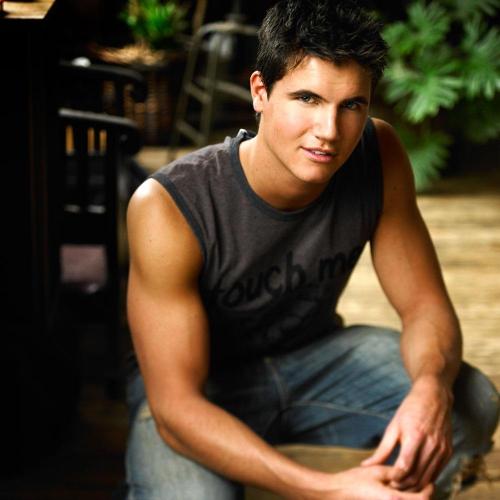 GALLERY: Robbie Amell - The Tomorrow People porn pictures