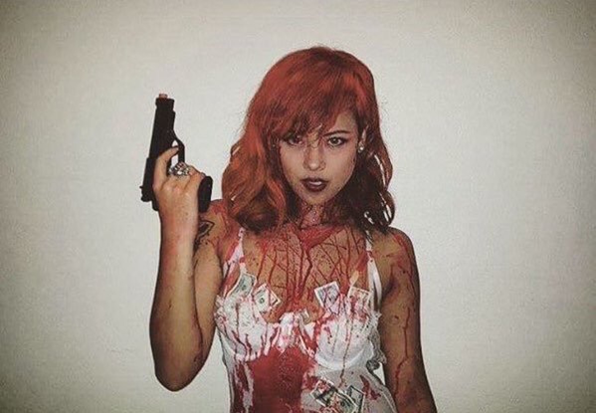 hellyeahrihannafenty:  Rihanna inspired Halloween costumes
