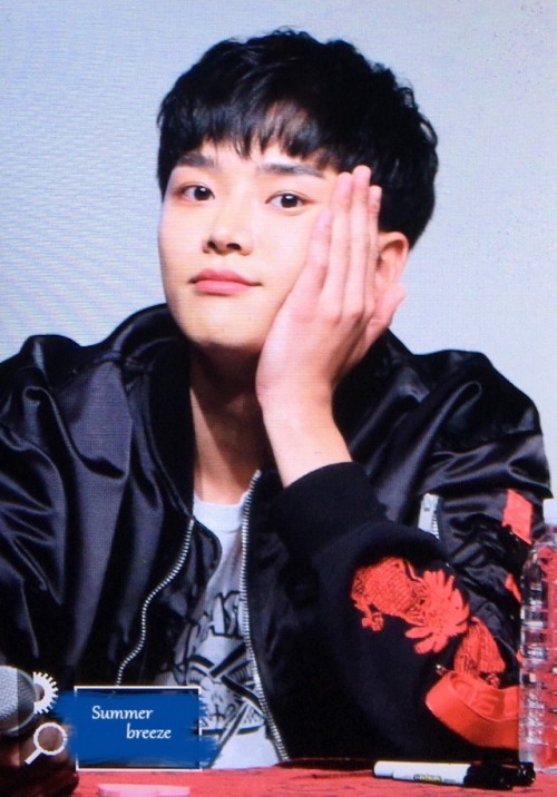 bublegvm:he’s adorable i guess idkKeep reading